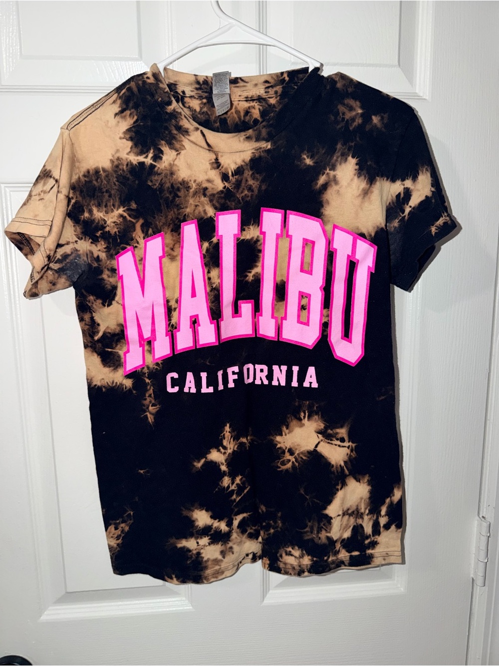 Gildan Tie-Dye Malibu California Tee - Black, Tan & Hot Pink